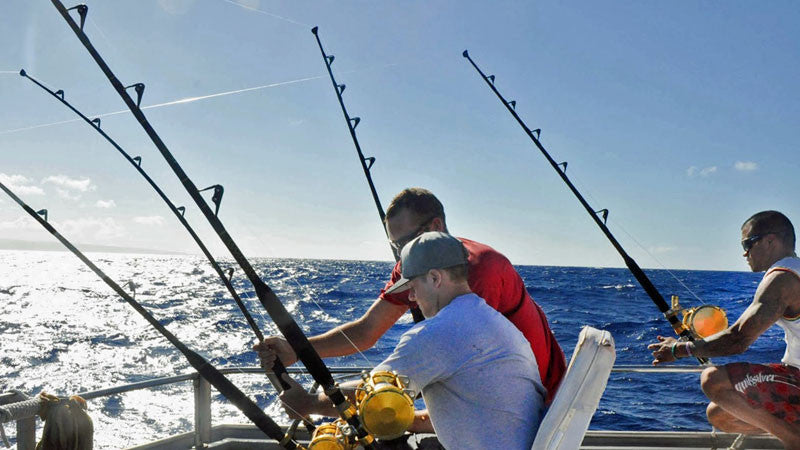38' - Reel Luckey - Hawaii Deep Sea Fishing
